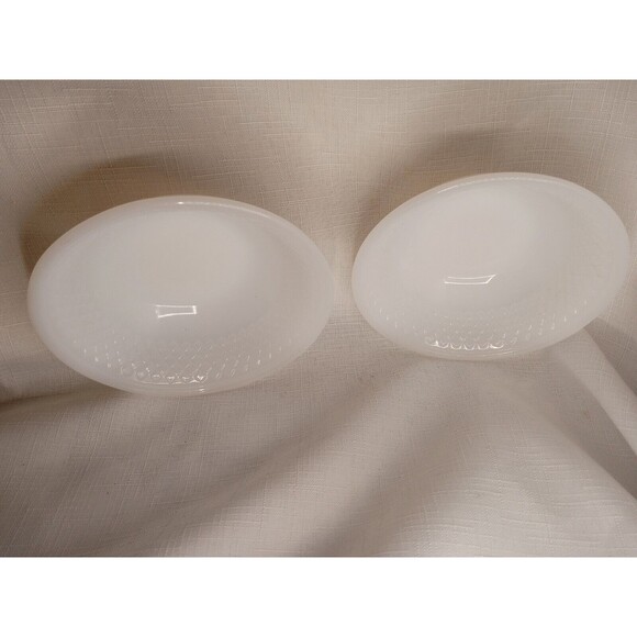 2) Vintage Federal White Milk Glass Oven Ware Kids Berry Cereal Bowl F Shield 5" - Picture 1 of 7